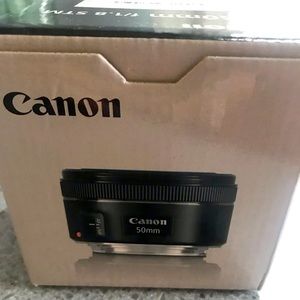 Canon EF 50 mm f/1.8 STM lens